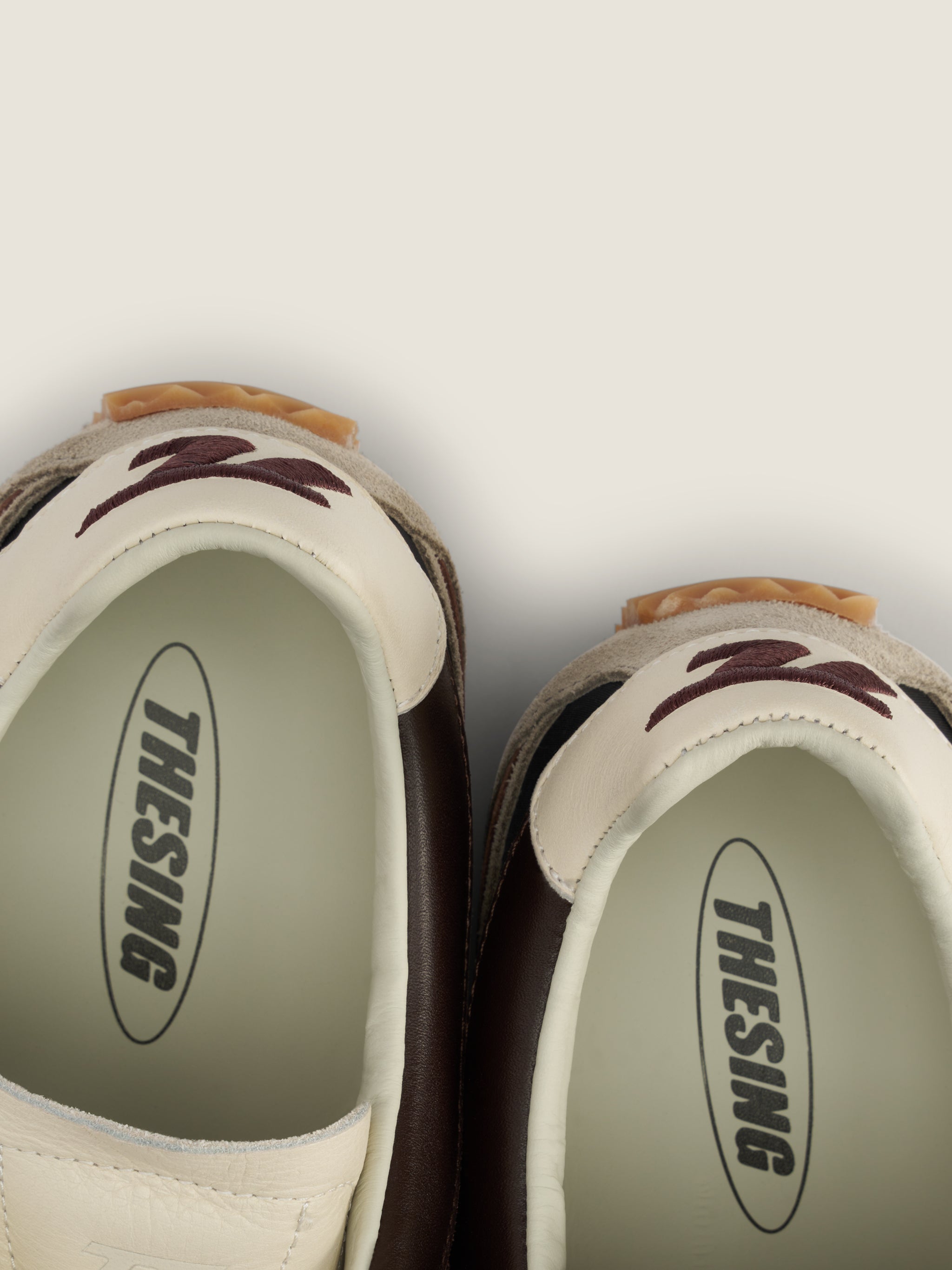 SCHUMY earth Sneaker– Detailansicht Ferse