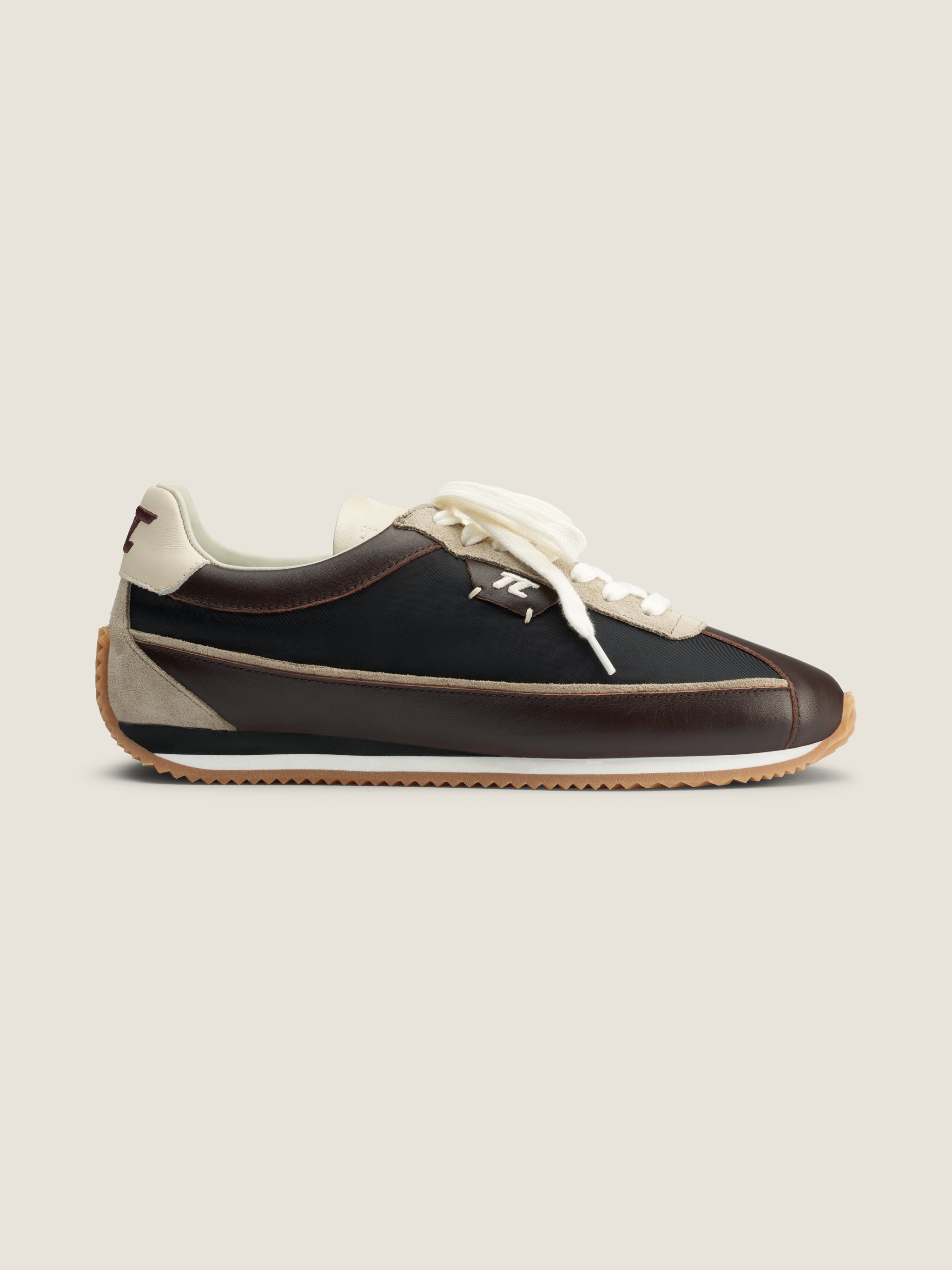 SCHUMY earth Sneaker – Seitenansicht