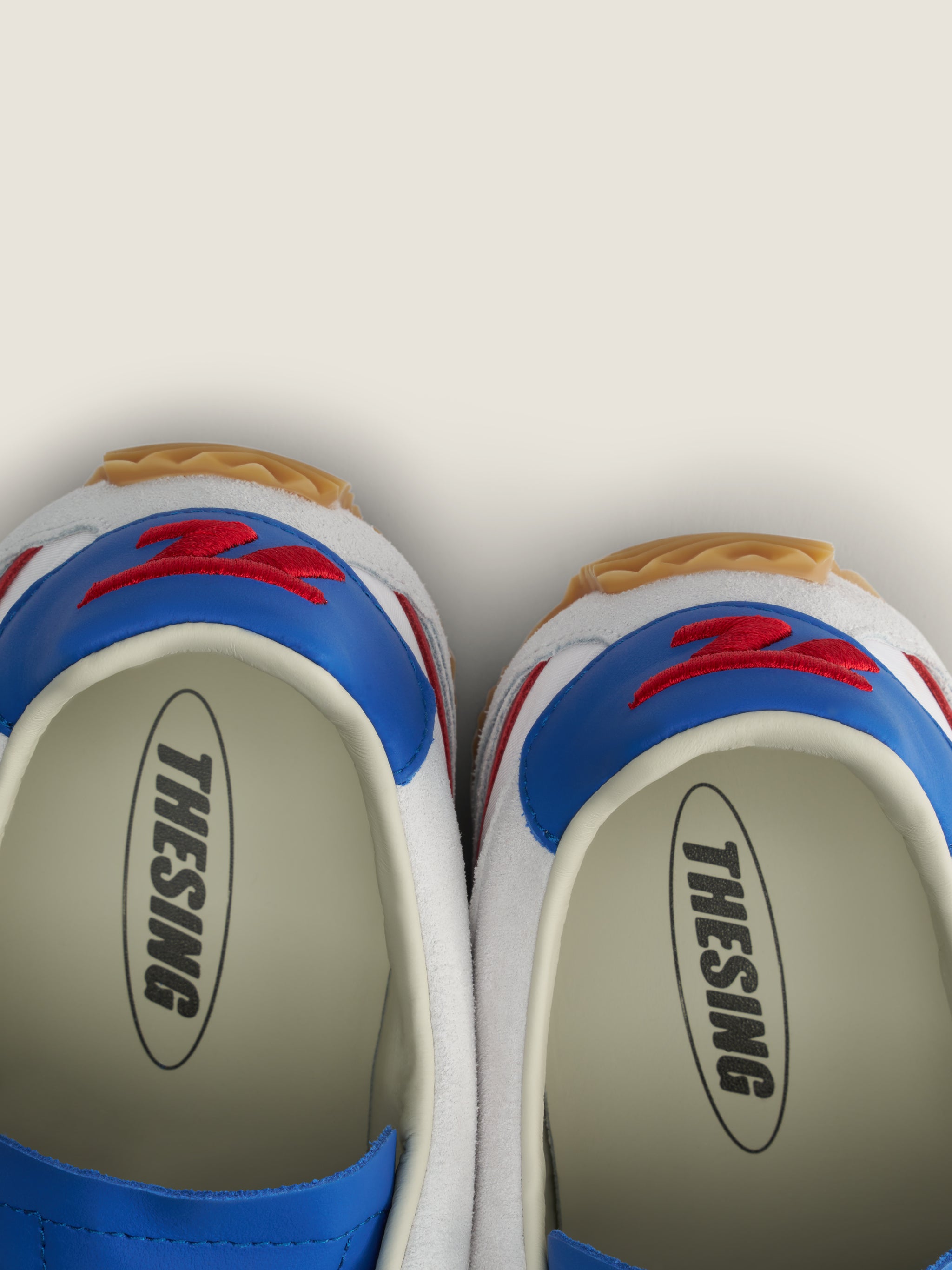 SCHUMY White Blue Red Sneaker – Detailansicht Verse