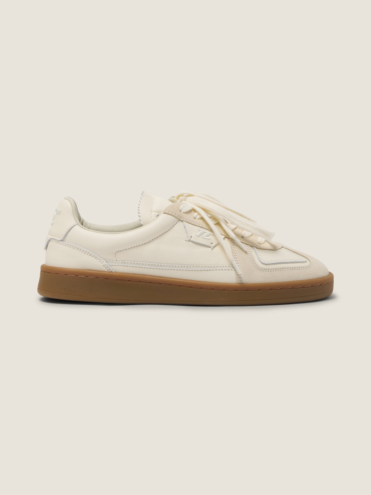 BIG BANG creme sneaker – side view without flap