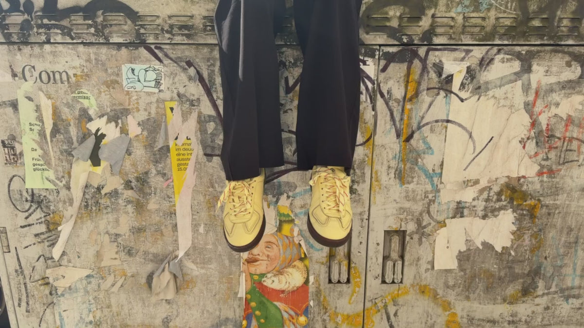 BIG BANG butter yellow